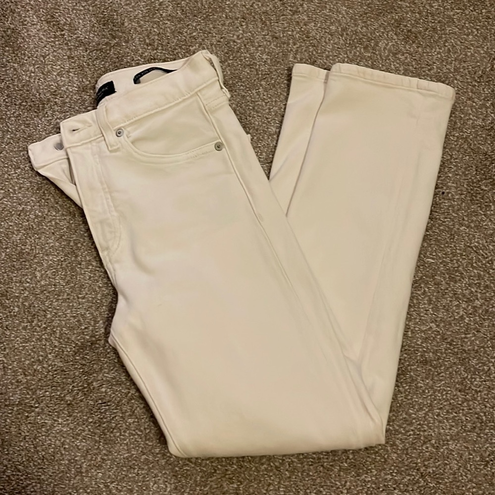 High rise slim Jean in cream